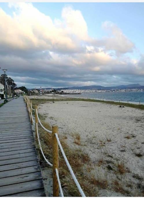 Atico En La Playa De Cangas Esterno foto